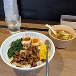 TOKYO麻辣湯 - 台湾ルーロー飯