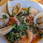 ベジバル チバットリア - 白ハマグリとベジのトマトソースパスタ♡ハマグリ大きいヽ⁠(⁠*ﾟ⁠ｰﾟ⁠*⁠)⁠ﾉ