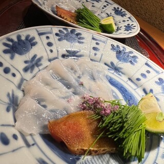 確かな目利きで選び抜いた地元の食材を、様々な調理法でご提供