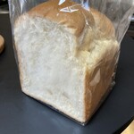 BAKERY Danke - 料理写真:食パン