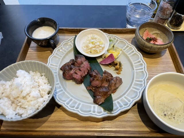 Gyutan Teishoku Meguro photo 3