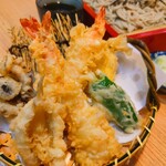 上むら - 特上天ぷら蕎麦(冷)