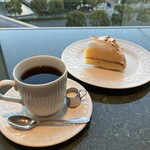 CAFE AUX BACCHANALES 桜木町 - 