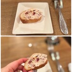 ビストロ パンダ - ◇アミューズ／ドライフルーツとラム酒風味クリームのカナッペ