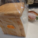 ゆめ酵母 ひげのぱん屋 - プレミアム美瑛の食パン