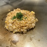 八重洲 steak & seafood 鉄板焼き 一心 - 和風ガーリックチャーハン