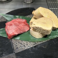 八重洲 steak & seafood 鉄板焼き 一心 - 牛タン元、フォアグラ