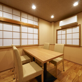お一人様から接待まで◆新富町駅近くの洗練された和モダン空間