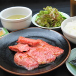 焼肉海州 - 上カルビランチ