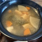 食事処 立花 - 具沢山な味噌汁