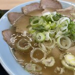 ニューラーメンセンターりゅうちゃん - チャーシューメン