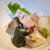 四季祭 - お刺身盛合せ(税込1,500円)
②炙り太刀魚③真鯛昆布〆④甲烏賊⑤真蛸⑥〆真鯵⑦太刀魚磯辺巻き⑧寒鰆の燻製⑨寒鰤
お刺身は種類が多くて色々と楽しめます