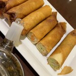 同心居 - 野菜揚げ春巻き。具材がギッシリ詰まってます。