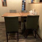 雨は、やさしく - 店内