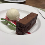 プロヴァンス - チョコスポンジケーキ