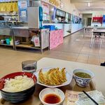 浜松オートレース場 浜松観光食堂 - 料理写真:浜松餃子定食　830円