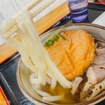 麺紡 - 肉でかまるうどん