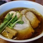 飯田商店 - 醤油チャーシュー麺1050円