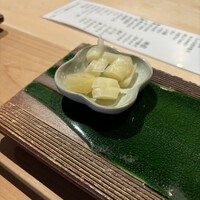 すしの嘉六 - 緊張感なく、美味しいお寿司を気兼ねなく食べれる雰囲気が一番おすすめポイントかも。