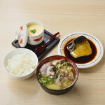 海鮮丼 日の出 - 