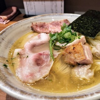 ジャパニーズ ラーメン 五感