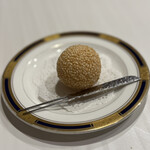 姚姚中華廣場 - 胡麻団子