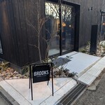 BROOKS GREENLIT CAFE - 