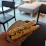 BROOKS GREENLIT CAFE - ツナガドサンドウィッチ