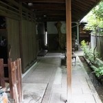フレンチ 奥村邸 - 庭園への入り口です。