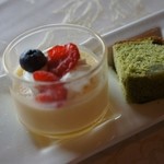 フレンチ 奥村邸 - 豆のパウンドケーキ、ムース。