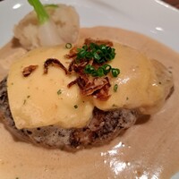 旬菜ステーキ処 らいむらいと - チーズハンバーグ200g
