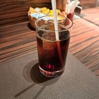旬菜ステーキ処 らいむらいと - サービスのアイスコーヒー