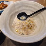 月よみ鶏そば - 白トリュフオイルとブラックペッパーを入れました