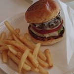 バーガーマニア - ウルティメットブルーチーズバーガー