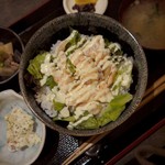 前見屋 - 炙りサーモン山葵マヨ丼