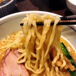 櫻井中華そば店 - 【冬季限定】白味噌中華そば、麺リフトアップ