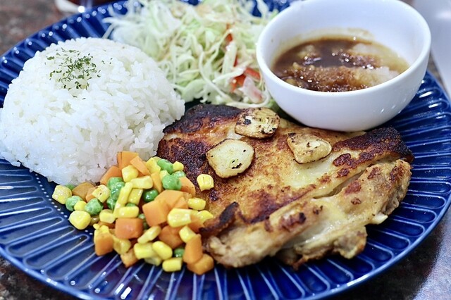 Kissa Monica photo 3