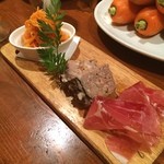 ミニヨン　坂ノ上 - オードブルたち。
      キャロットラペ パテカン プロシュート