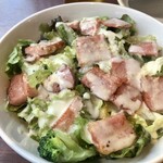 ステーキ＆ハンバーグ専門店　肉の村山 - ワイルドシーザーサラダ（ハーフ）¥680-