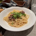 アシヤ・ゴメンヤ - タコのパスタ