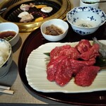 居間焼肉 百欒 - 