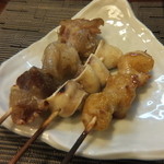 阿うん 博多串焼きの店 - 牛すじ、軟骨（豚）、ボンジリ