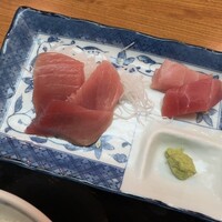 浅草 魚料理 遠州屋 - 「日替わり定食(近海まぐろぶつ)」(880円)