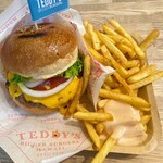 TEDDY'S BIGGER BURGERS - 