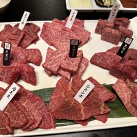 焼肉専科 肉の切り方 日本橋本店 - 