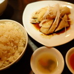 シンガポール料理　梁亜楼 - 海南鶏飯