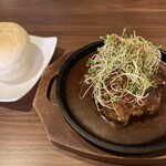 とろける牛ホホ専門店 cheek - 