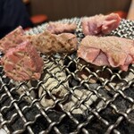 ホルモン青木 赤羽支店 - 