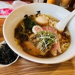 魚介醤油ラーメン 和屋 - スペシャルらーめん 中盛り