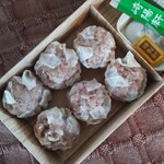 崎陽軒 - 料理写真:大粒の「特製シウマイ」